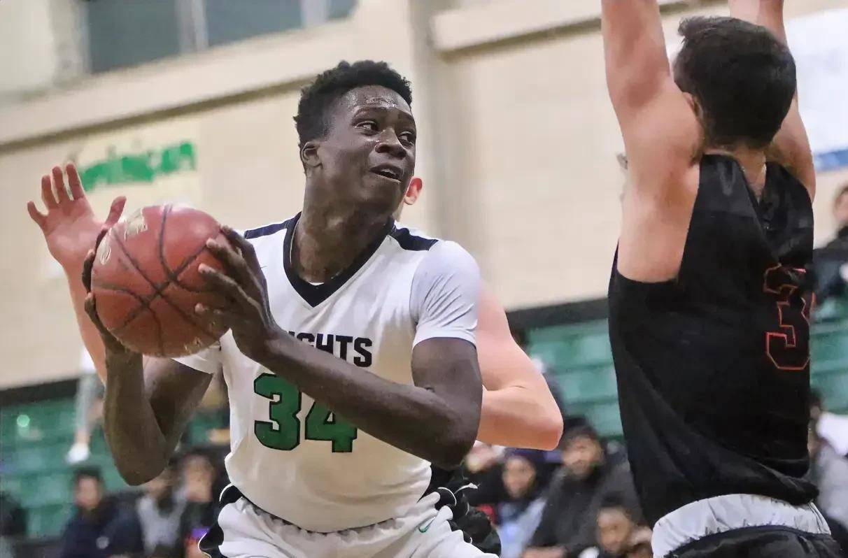 爱游戏-赛地聚焦——CBA季后赛今夜热度飙升，密尔沃基雄鹿刷新队史纪录，媒体盛赞，数据趋势出现新变化的简单介绍