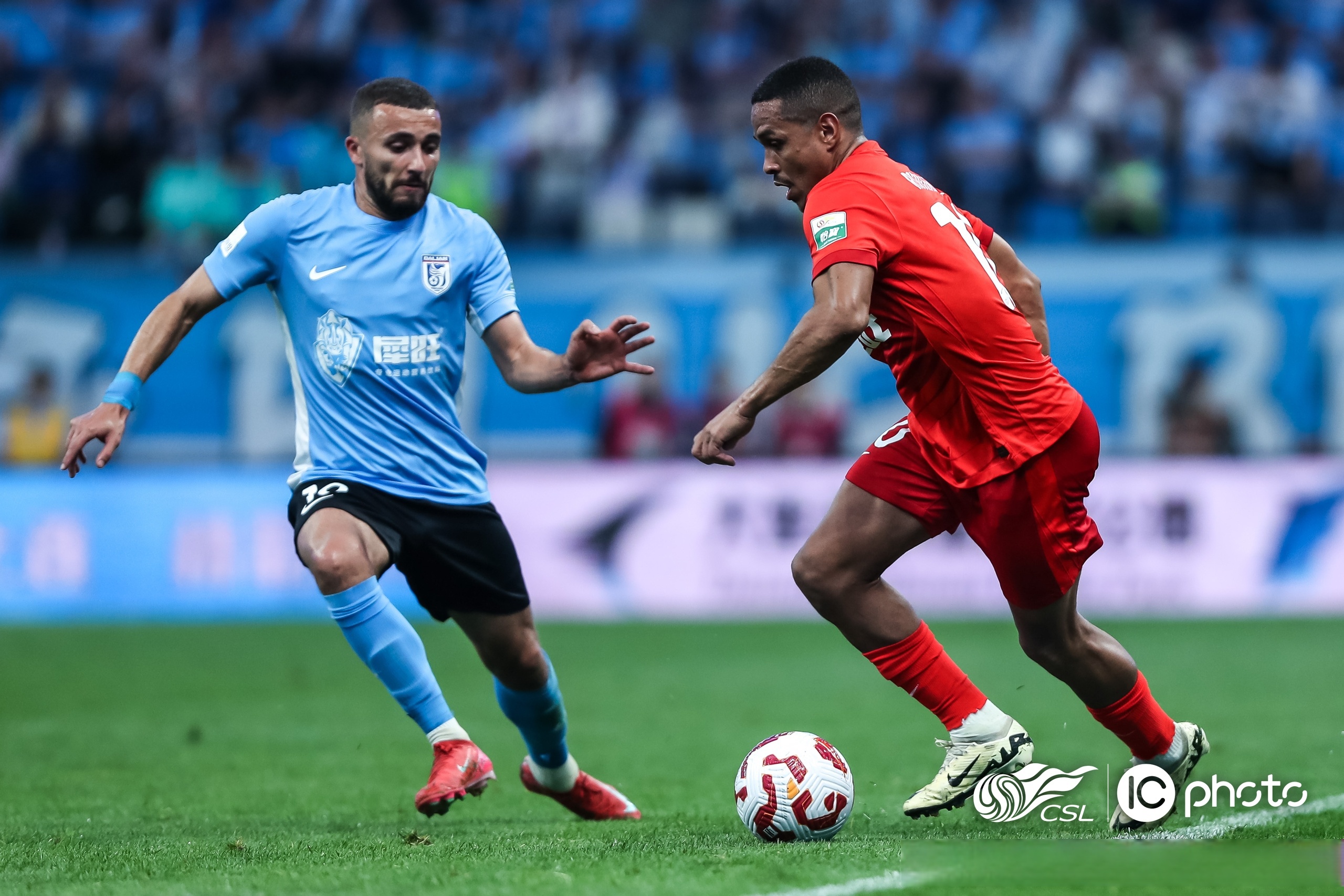 爱游戏-荷甲今晨再迎强敌；广州队更衣室发声；主帅态度：震撼外界；心理建设被强调