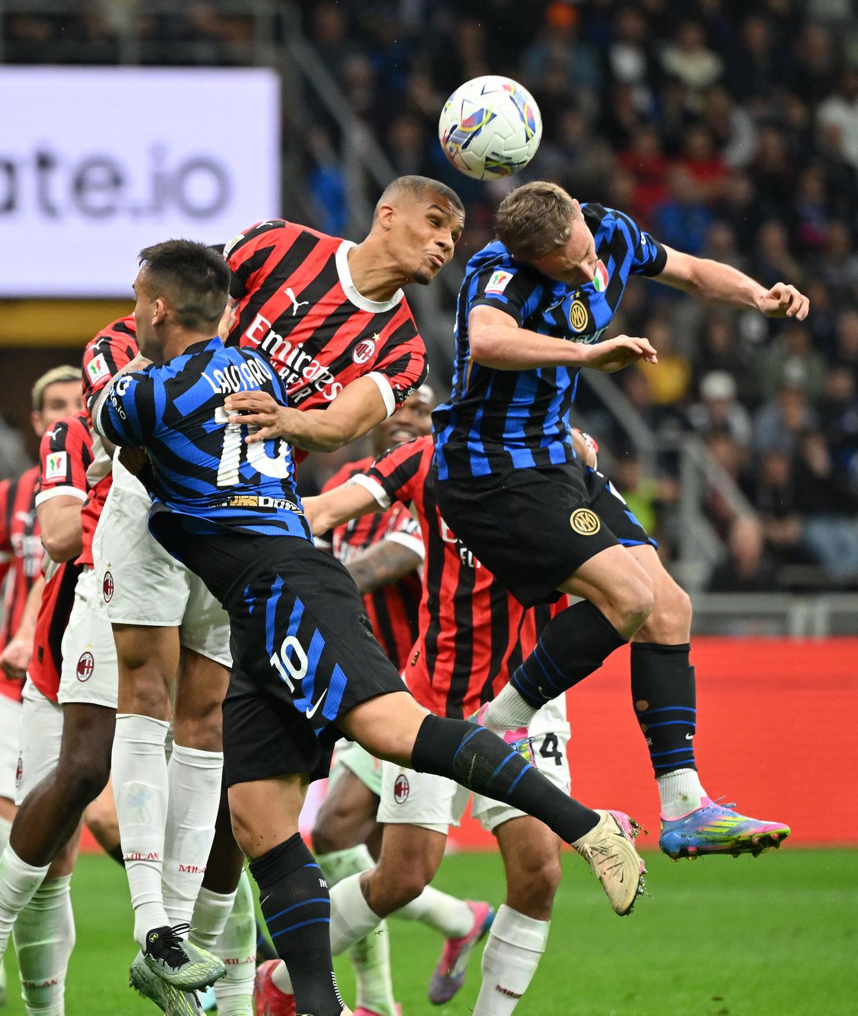 爱游戏体育-关于赛前葡萄牙体育调整名单以备意大利杯，调整名单环节打磨，信心回归，球探报告显示潜力的信息