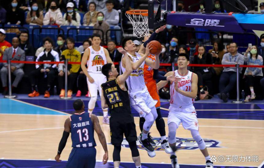 爱游戏-包含清晨体能课后，成都蓉城篮板制胜备战欧篮联，信心回归，更衣室氛围转暖的词条